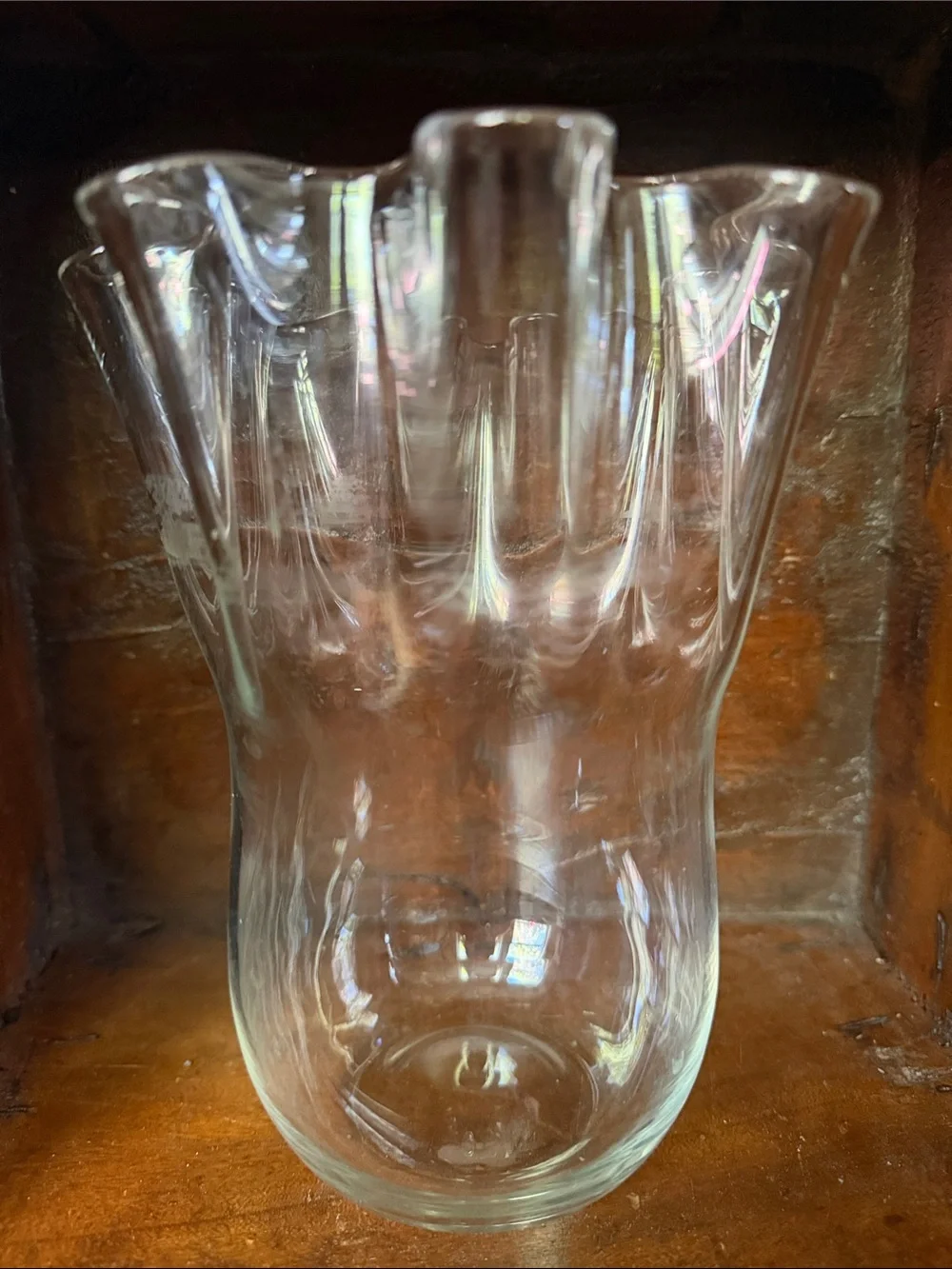 Clear Ruffle-Edge Glass Vase - Elegant Table Accent Vintage 8” tall